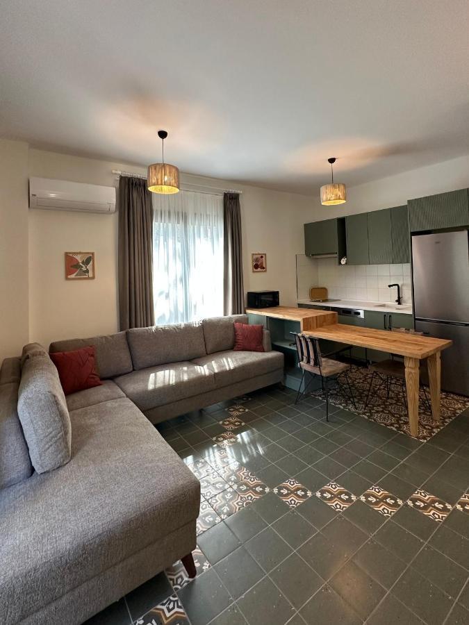 Esmahan Forest And Pool By Zehra Apartament *